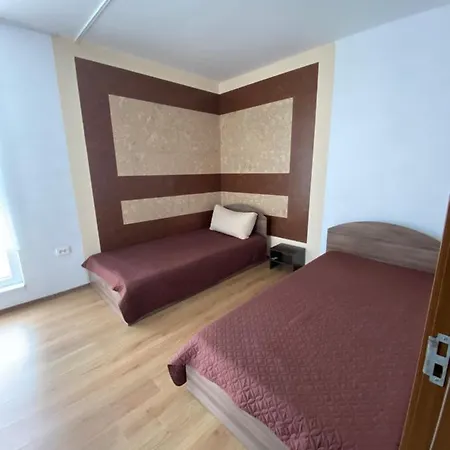Sunny South View Apartman *